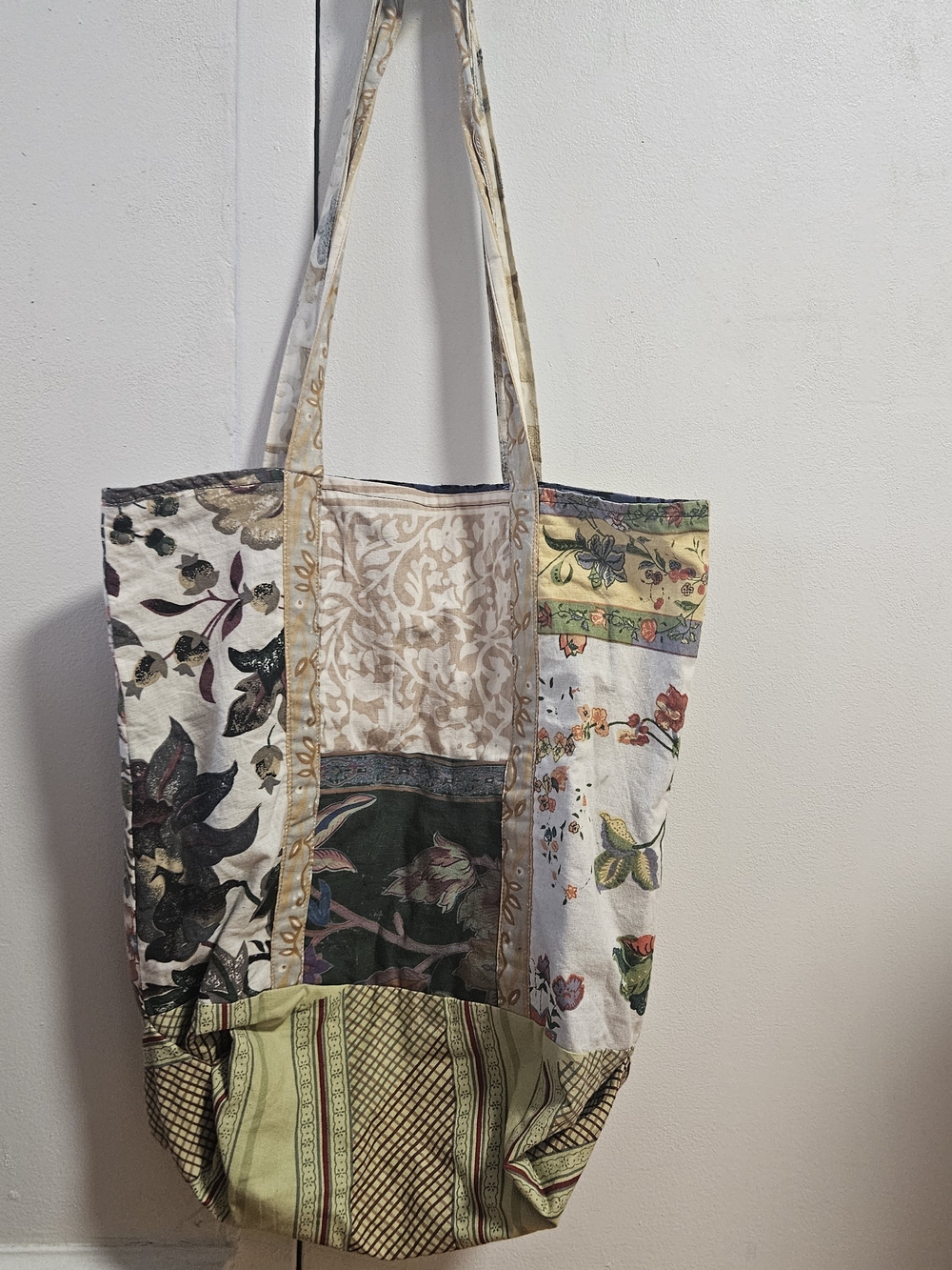 Floral Patchwork Tote Bag in Multicolor